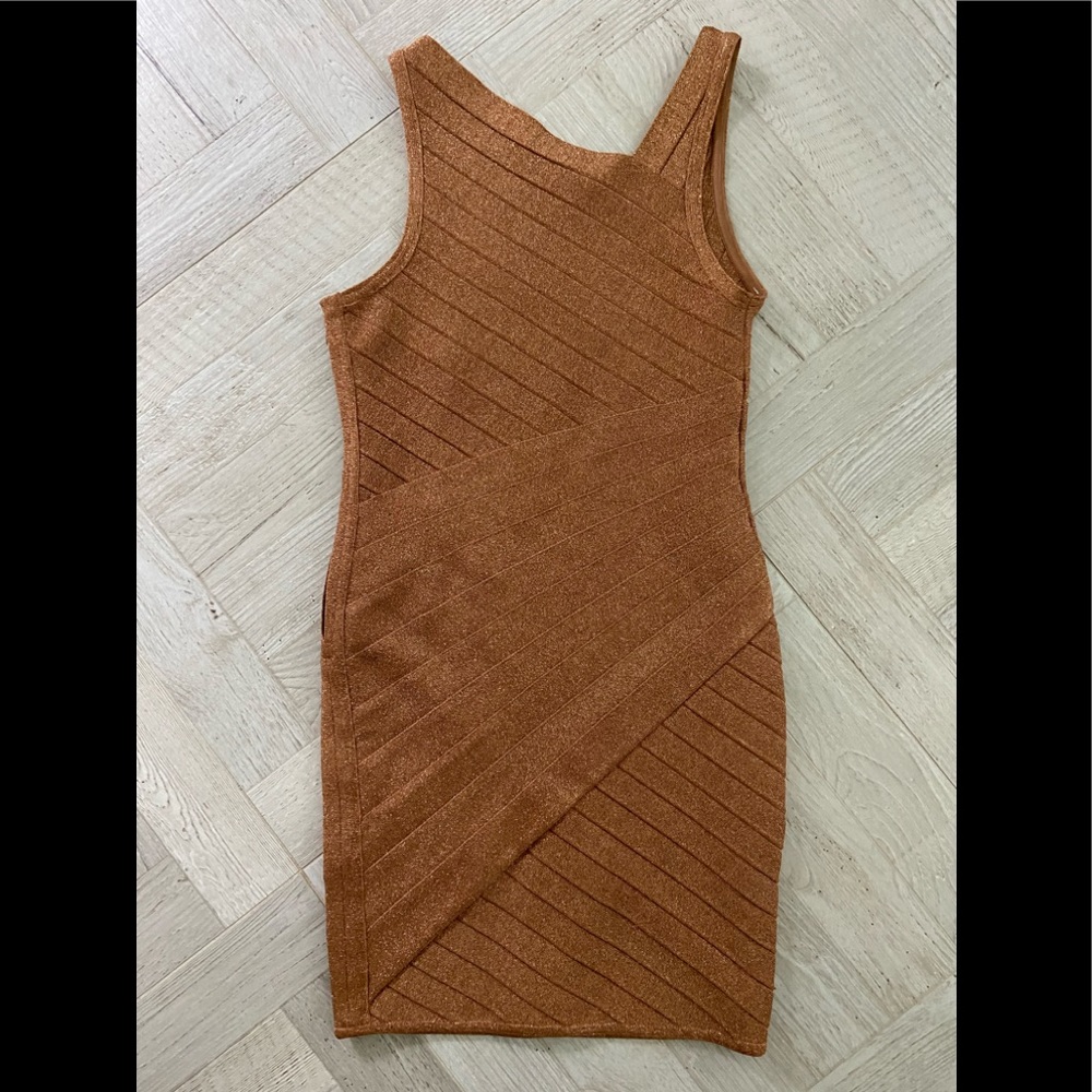 STRETTA  SHIMMERY BRONZE SLEEVELESS DRESS SIZE M